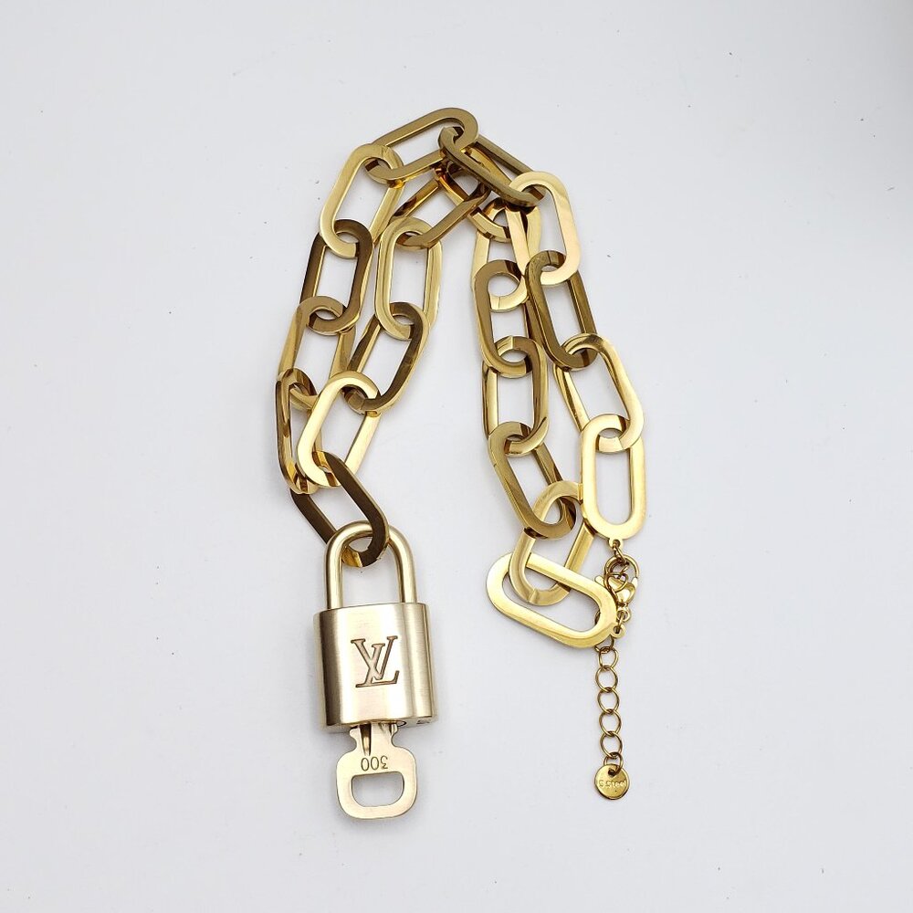 Authentic Louis Vuitton GoldPadlock w/Unbranded Stainless Steel Paper Clip Chain - Picture 9 of 13